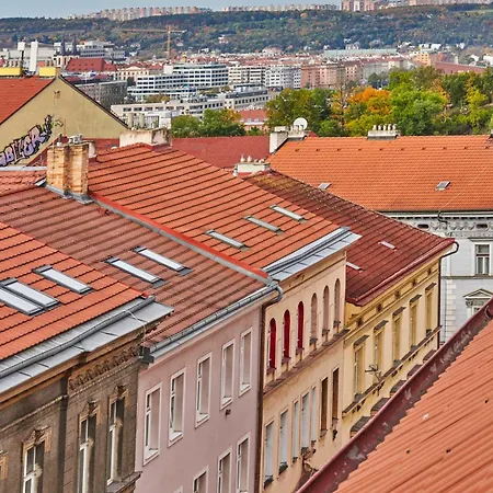 Stylish Apartment In Heart Of Zizkov Near Iconic Sites Prague Exterior photo
