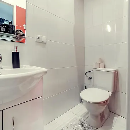 Stylish Apartment In Heart Of Zizkov Near Iconic Sites Prague Exterior photo