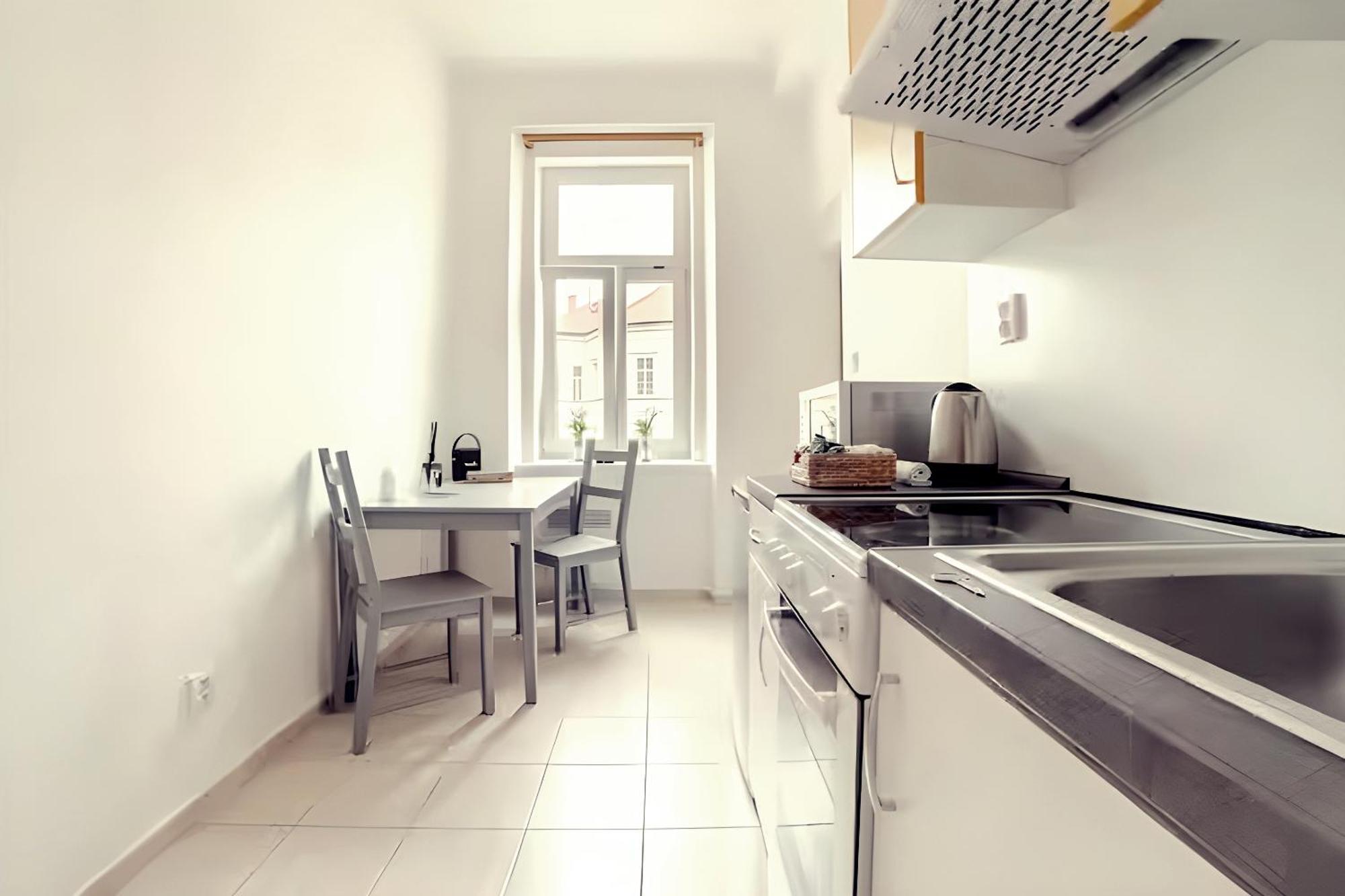 Stylish In Heart Of Zizkov Near Iconic Sites Praha